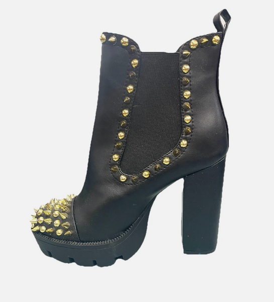 New Cape Robin Gold Studded Black Faux Leather High Heel Platform Spike Boot 6.5