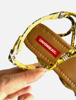 Union Bay Strappy Yellow Snake Print Sandals NWOB Sz 6.5